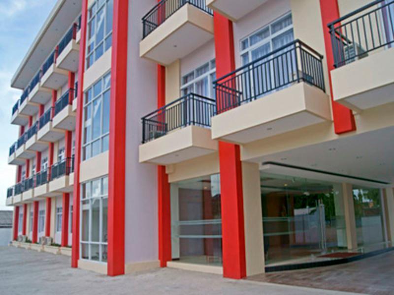 Karlita Hotel Tegal Exterior foto